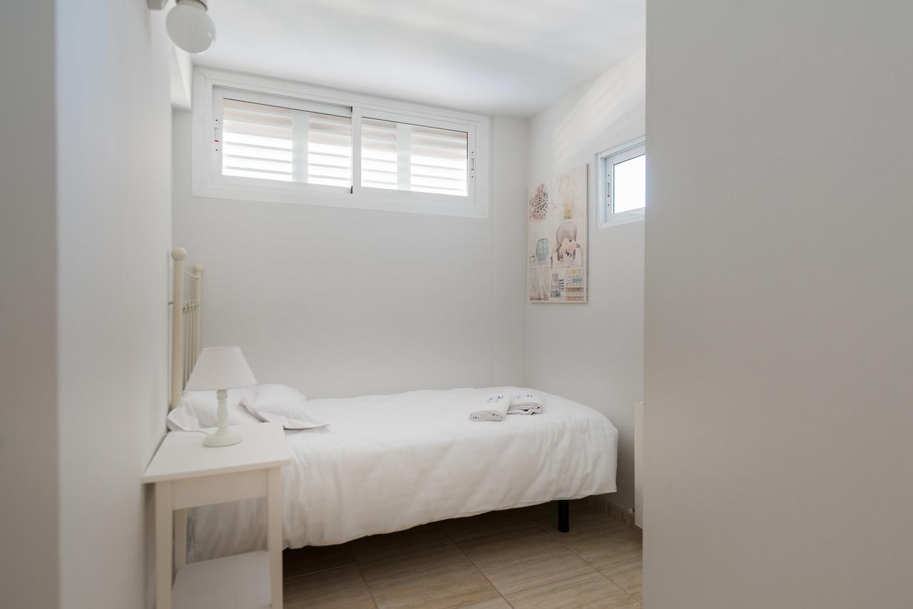 Apartamentos Marta Playa อาลิกันเต ภายนอก รูปภาพ