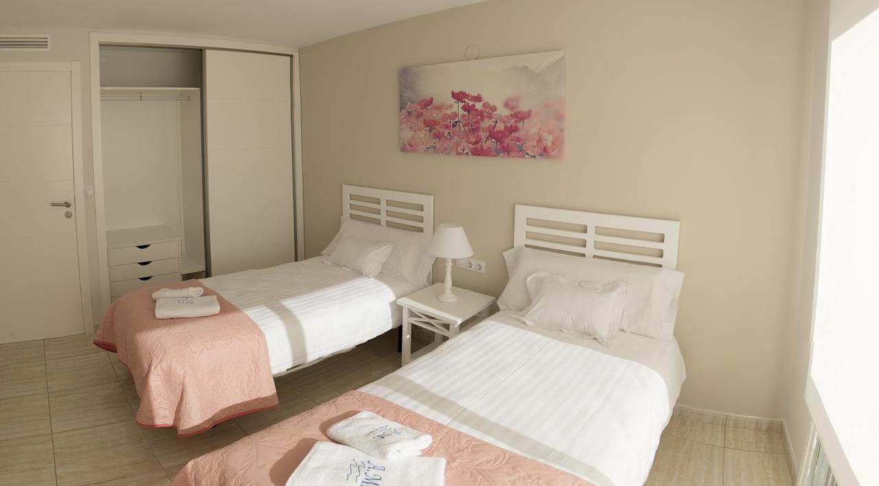Apartamentos Marta Playa อาลิกันเต ภายนอก รูปภาพ